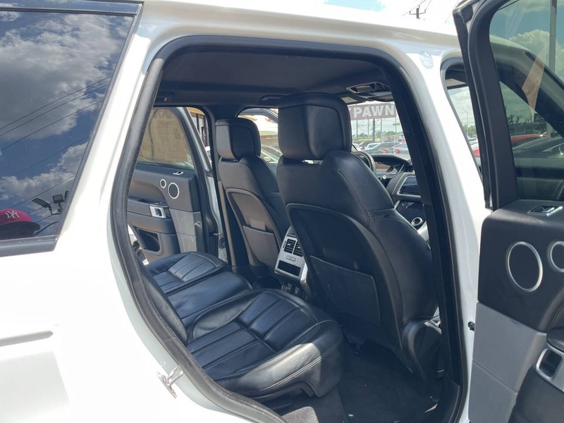 Land Rover Range Rover Sport Vehicle Image 19