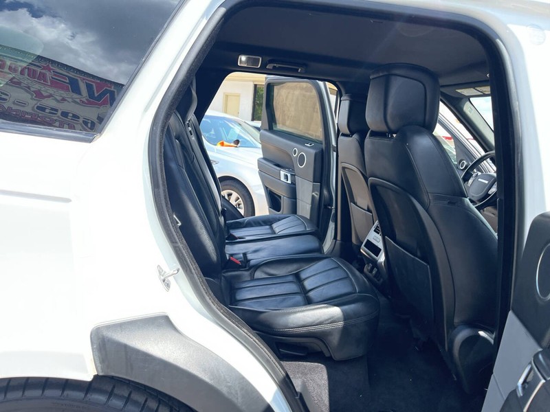 Land Rover Range Rover Sport Vehicle Image 20