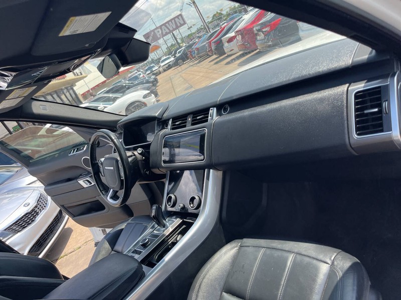 Land Rover Range Rover Sport Vehicle Image 22