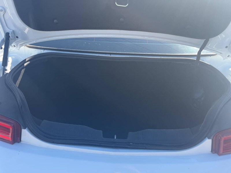Chevrolet Camaro Vehicle Image 15