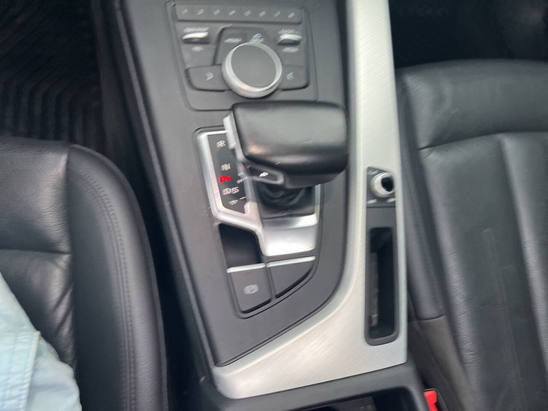 Audi A4 Vehicle Image 13