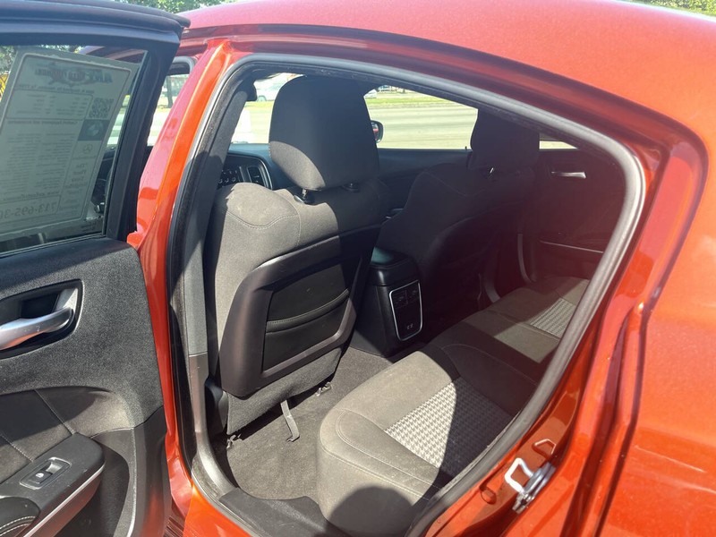 Dodge Charger Vehicle Image 17