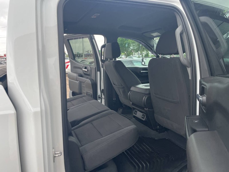 Chevrolet Silverado 1500 Vehicle Image 18