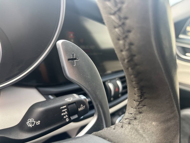 Alfa Romeo Giulia Quadrifoglio Vehicle Image 12
