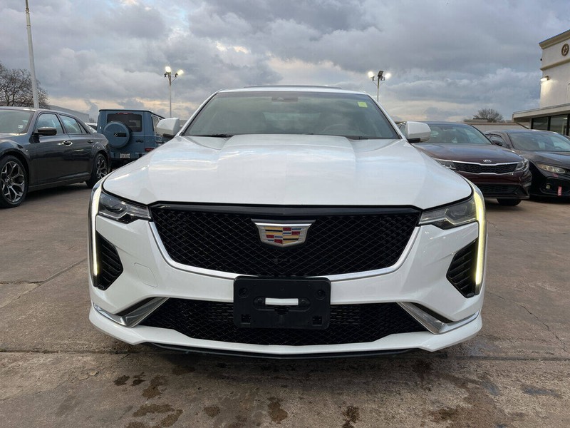 Cadillac CT4 Vehicle Image 02