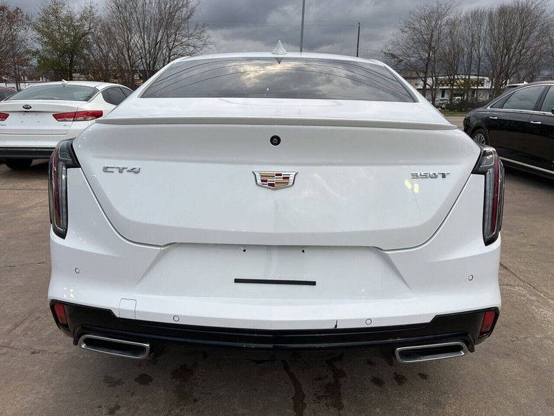 Cadillac CT4 Vehicle Image 04