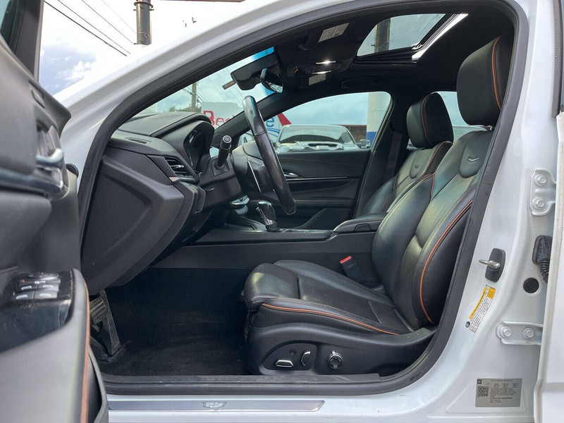 Cadillac CT4 Vehicle Image 08