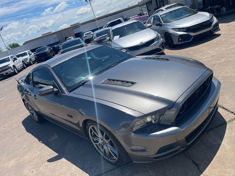 Ford Mustang Vehicle Image 02