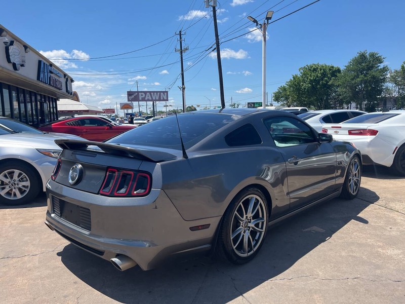 Ford Mustang Vehicle Image 03