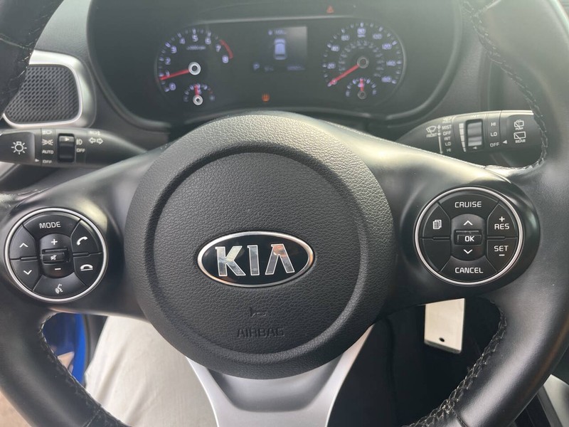 Kia Soul Vehicle Image 10