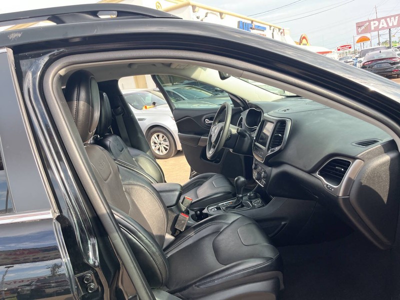 Jeep Cherokee Vehicle Image 17