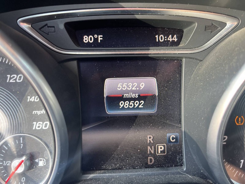 Mercedes-Benz CLA Vehicle Image 09