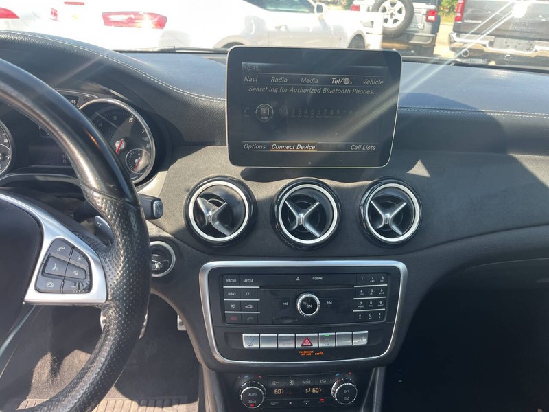 Mercedes-Benz CLA Vehicle Image 13