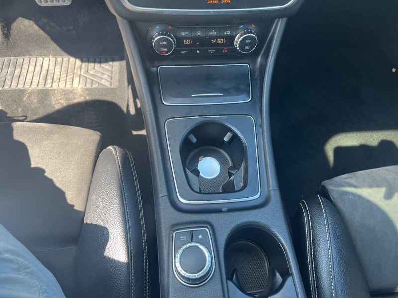 Mercedes-Benz CLA Vehicle Image 14