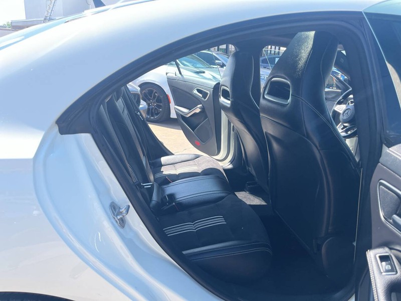 Mercedes-Benz CLA Vehicle Image 20