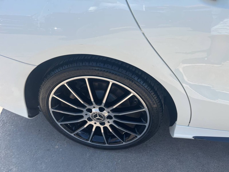 Mercedes-Benz CLA Vehicle Image 23