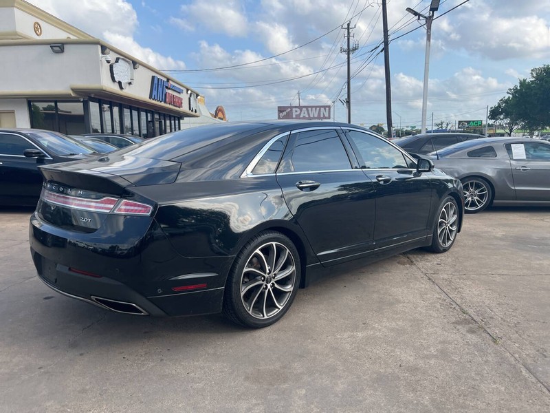 Lincoln MKZ Vehicle Image 03