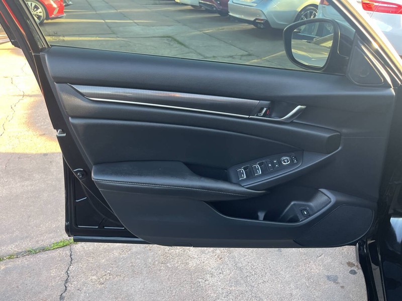 Honda Accord Sedan Vehicle Image 06