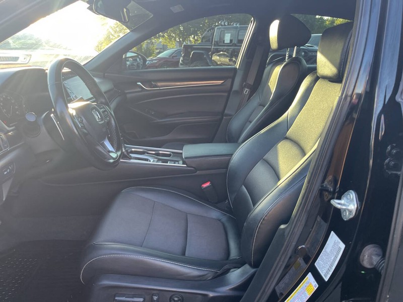 Honda Accord Sedan Vehicle Image 07