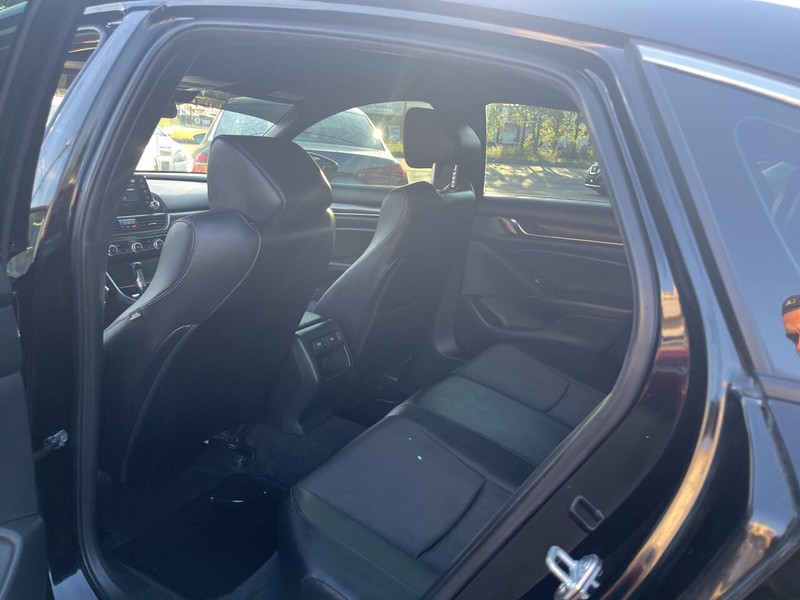 Honda Accord Sedan Vehicle Image 14