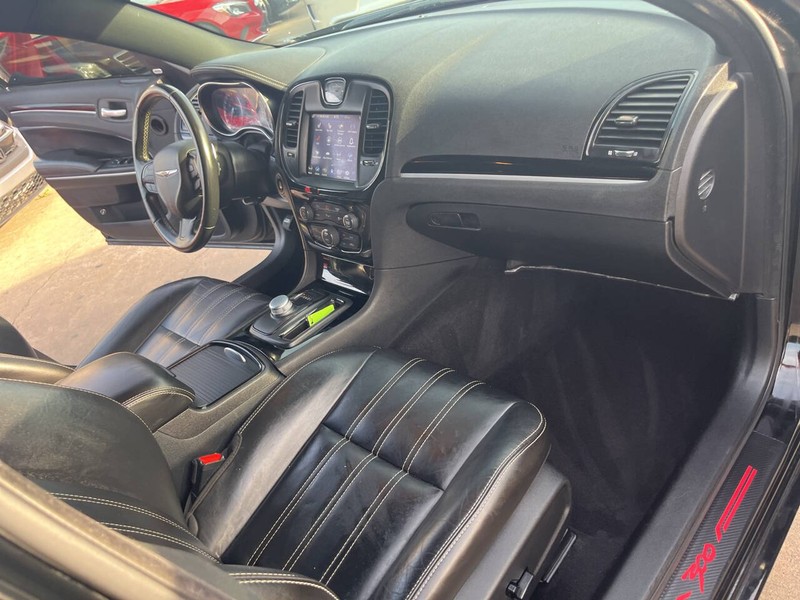 Chrysler 300 Vehicle Image 20