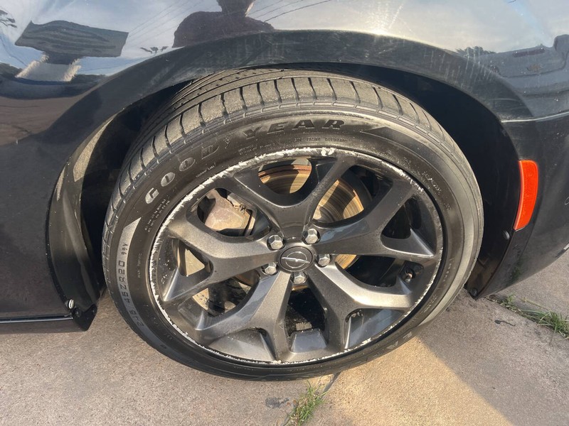 Chrysler 300 Vehicle Image 21