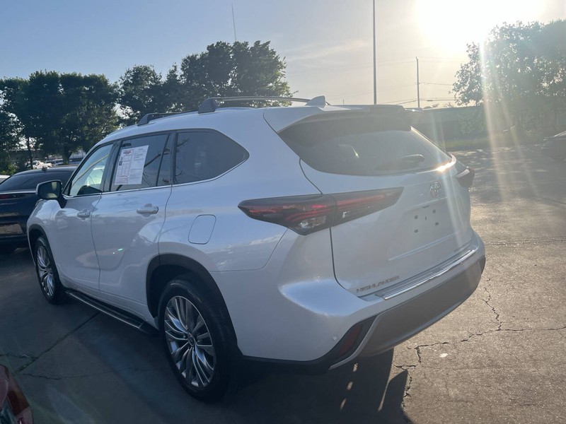 Toyota Highlander Vehicle Image 04