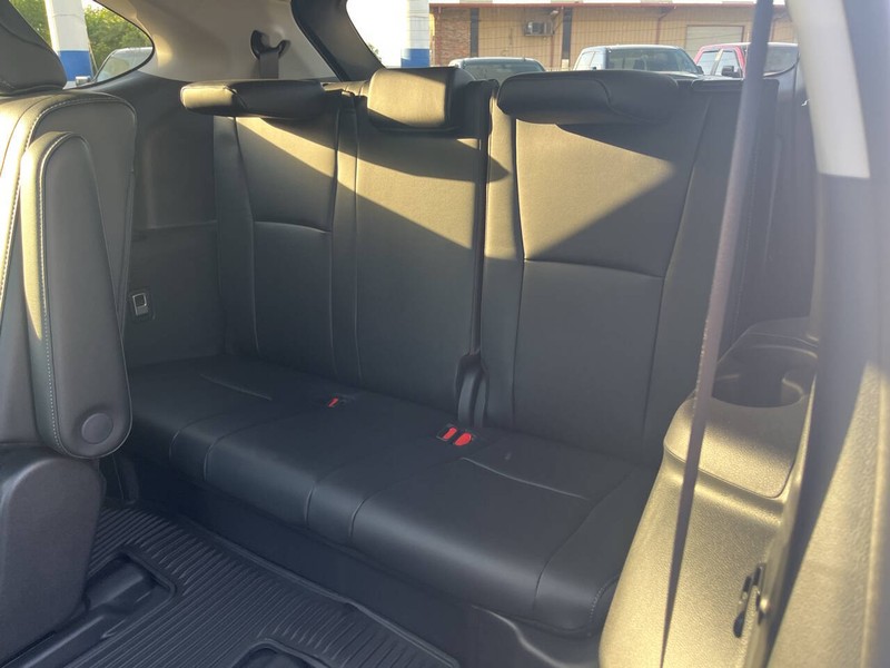 Toyota Highlander Vehicle Image 16