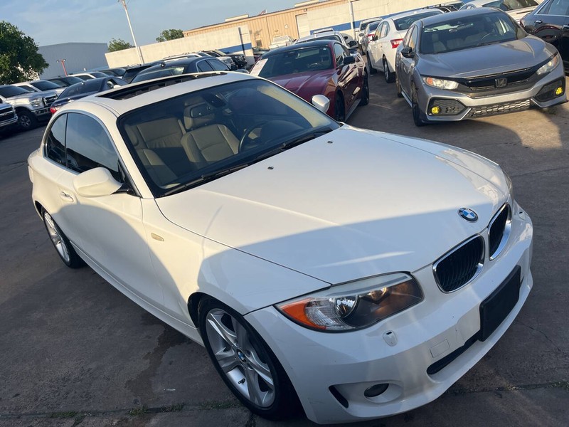 BMW 1 Series Vehicle Image 02