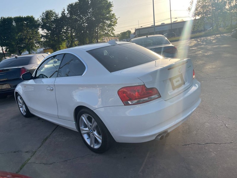 BMW 1 Series Vehicle Image 04