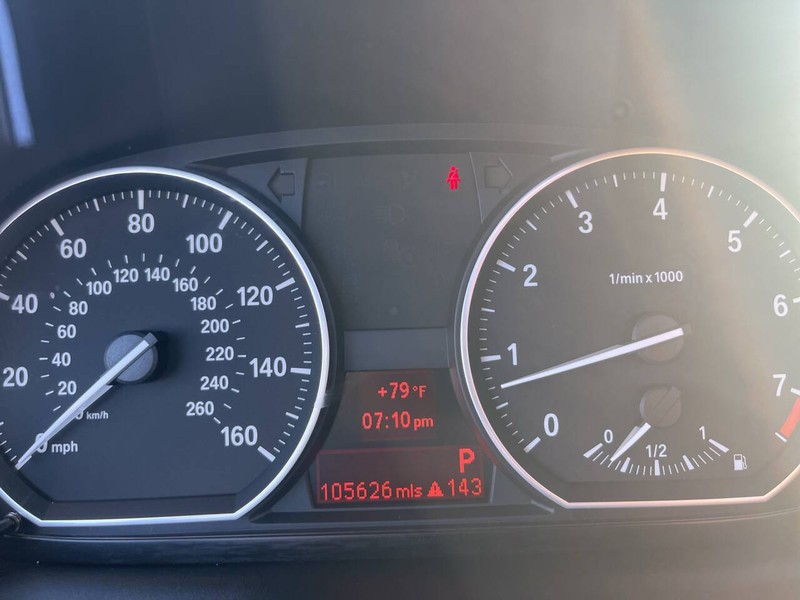 BMW 1 Series Vehicle Image 08