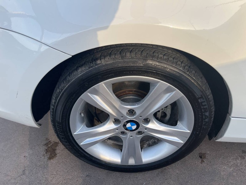 BMW 1 Series Vehicle Image 16