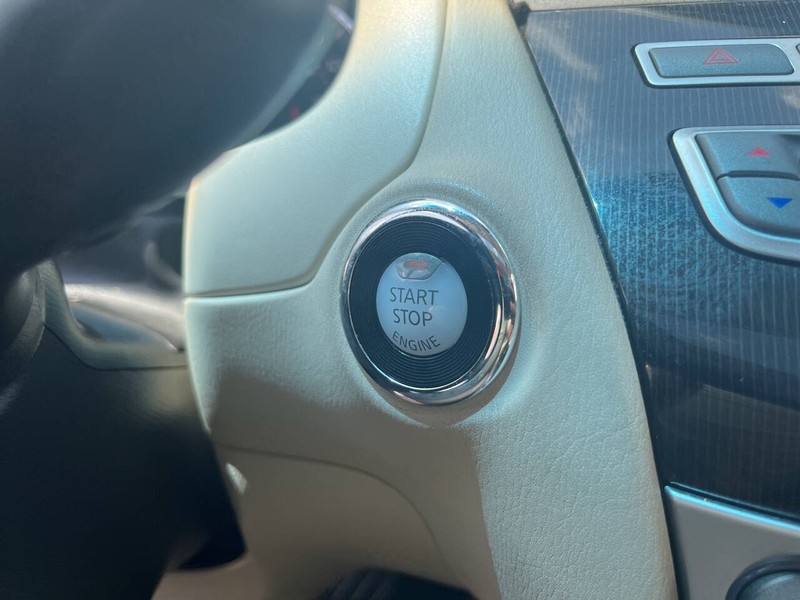 INFINITI QX60 Vehicle Image 11