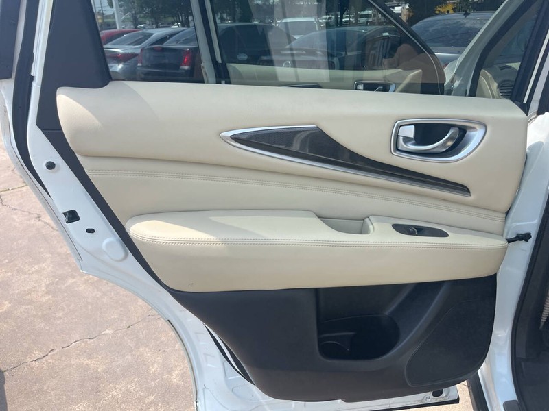 INFINITI QX60 Vehicle Image 14