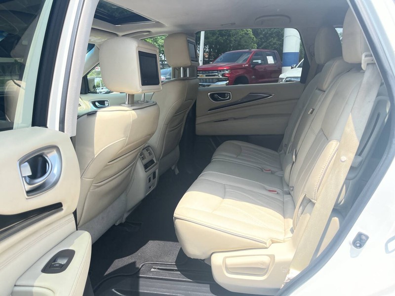 INFINITI QX60 Vehicle Image 16