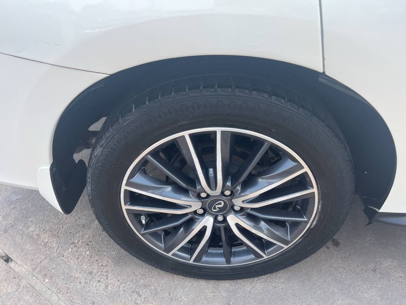 INFINITI QX60 Vehicle Image 22