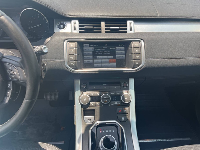 Land Rover Range Rover Evoque Vehicle Image 12