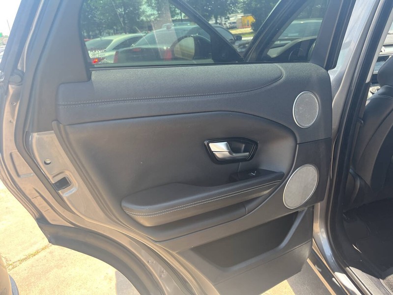 Land Rover Range Rover Evoque Vehicle Image 18