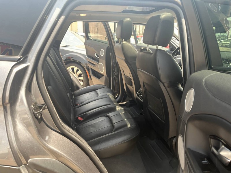 Land Rover Range Rover Evoque Vehicle Image 25