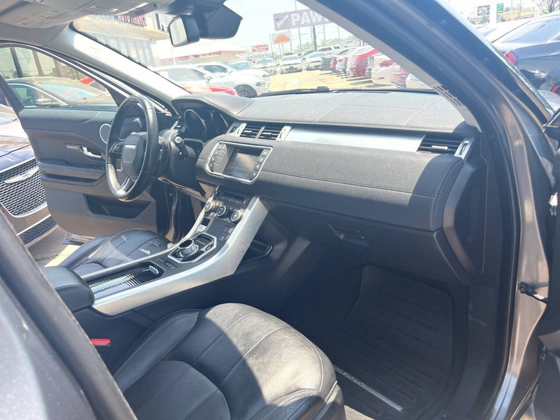 Land Rover Range Rover Evoque Vehicle Image 27