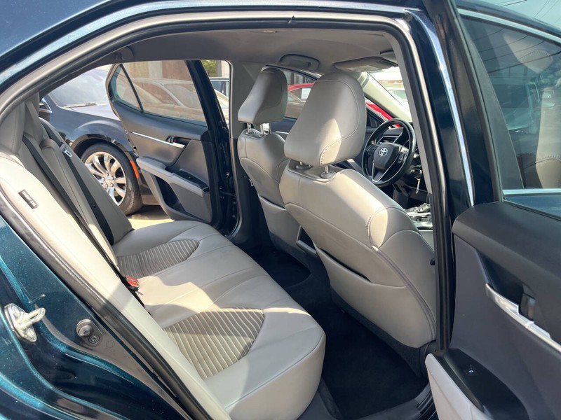 Toyota Camry Vehicle Image 22