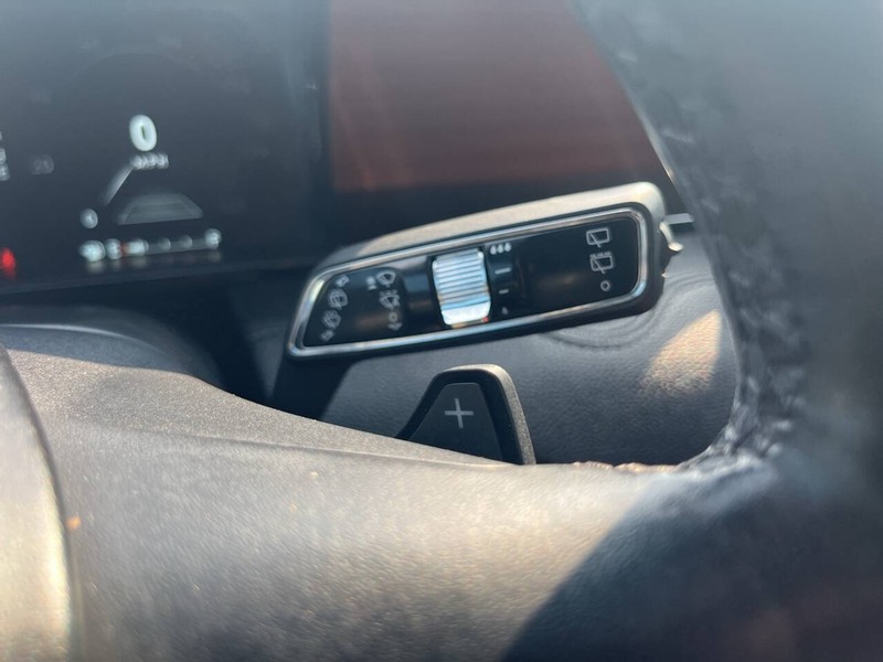 Lincoln Navigator Vehicle Image 11