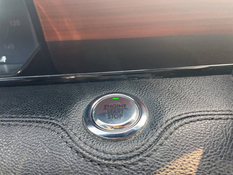 Lincoln Navigator Vehicle Image 12