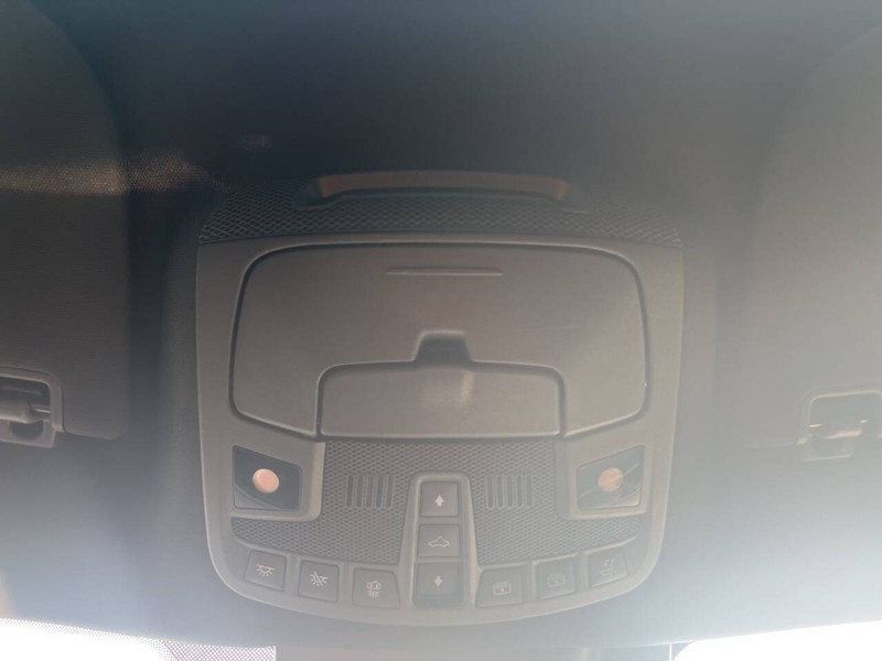 Lincoln Navigator Vehicle Image 15
