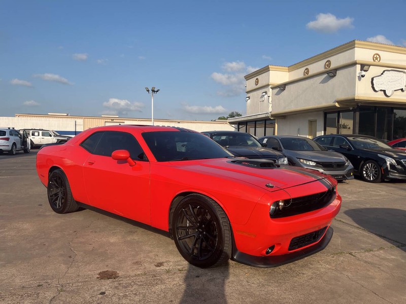 Dodge Challenger Vehicle Image 03