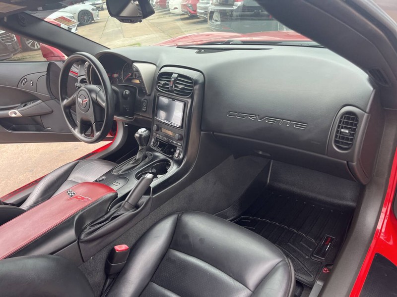 Chevrolet Corvette Vehicle Image 19