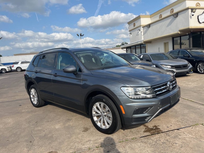 Volkswagen Tiguan Vehicle Image 03