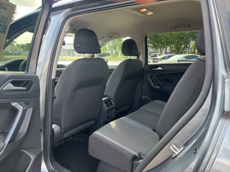Volkswagen Tiguan Vehicle Image 14