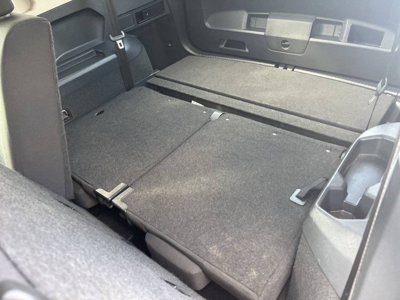 Volkswagen Tiguan Vehicle Image 16