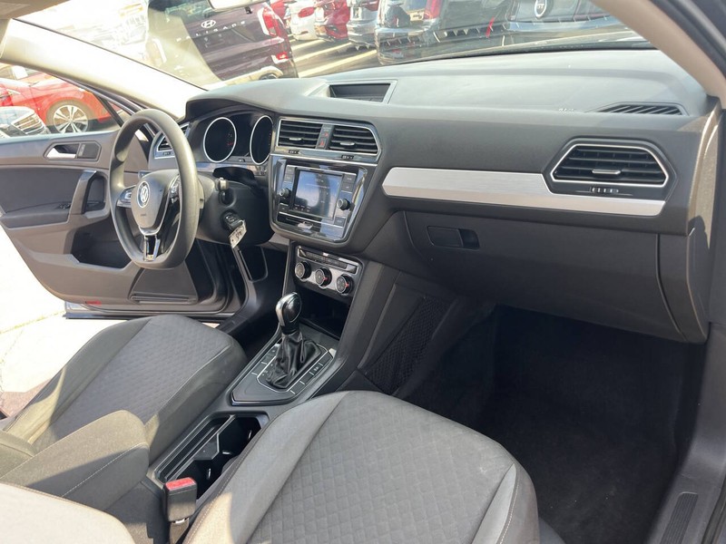 Volkswagen Tiguan Vehicle Image 20